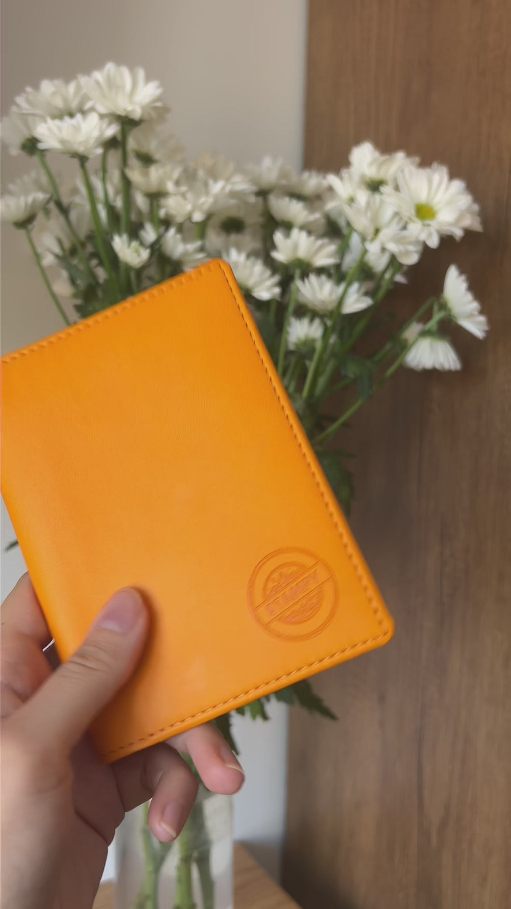 Protège Passeport Jaune Safran Personnalisable